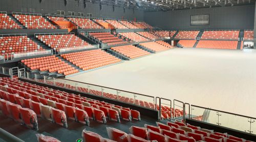 場館座椅的“骨骼”之謎：吹塑 vs 注塑，為何征途座椅選擇氣輔注塑？?